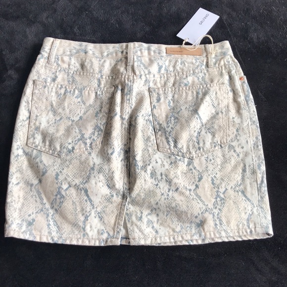 GRLFRND, Woman's Size 29 Alyssa Snake Skin Print Mini Skirt - Picture 5 of 10